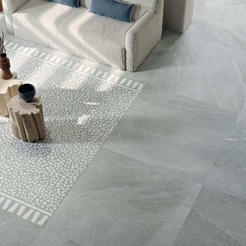 Carrelage en grès cérame aspect pierre brute, gris clair, 120x120 cm - CS25073