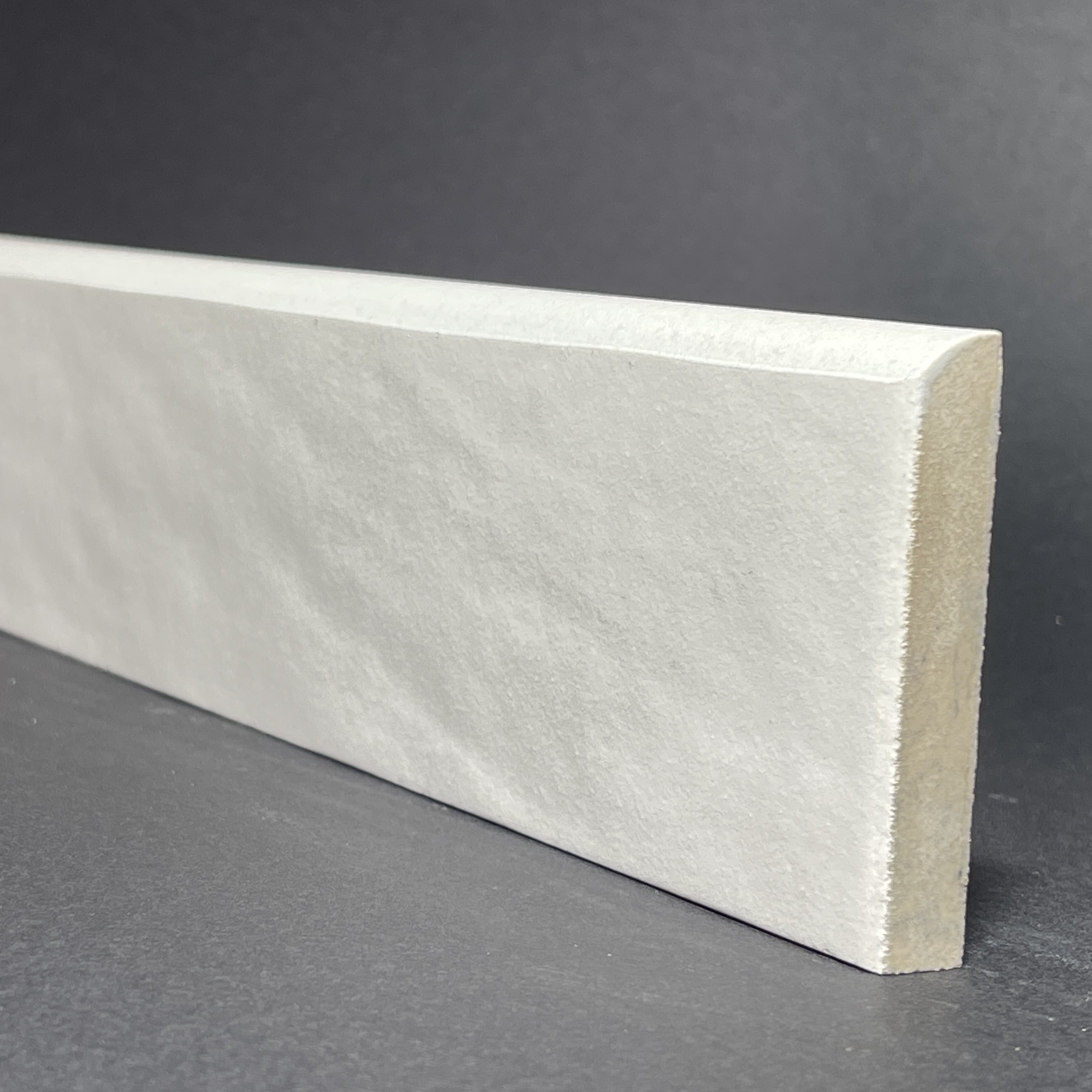 Plinthe En Porcelaine Blanc Brillant H.7cm X L.45.5cm