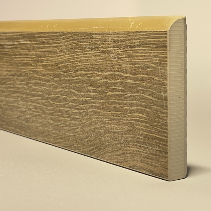Plinthe en porcelaine et bois de noyer H.8cm X L.119.5cm