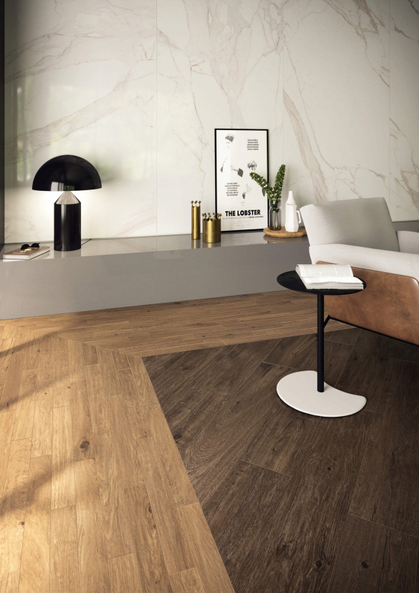 Carrelage en grès cérame aspect bois artisanal, marron, 20x120 cm - CS25006