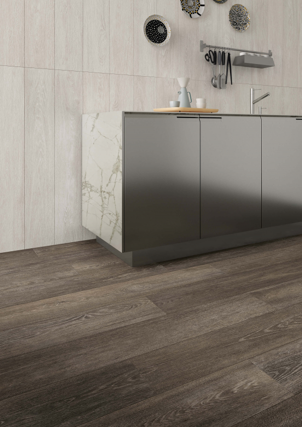 Carrelage en grès cérame aspect bois vieilli, marron, 20x120 cm - CS25009