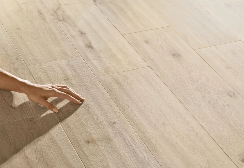 Carrelage de sol en grès cérame aspect bois naturel, clair, 20x120 cm - CS25010