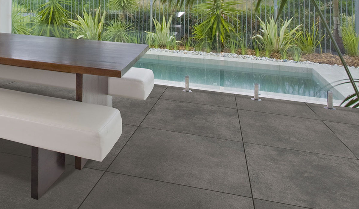 Carrelage en porcelaine effet résine antidérapant noir spatule 30X60 - Espo737